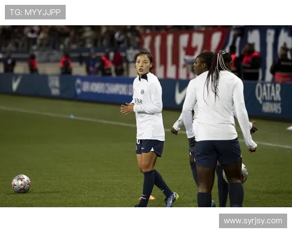 李梦雯在巴黎：我还没踢够